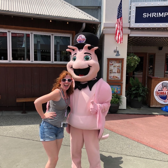 Meet your Posher, Kaitlyn - Picture 3 of 6